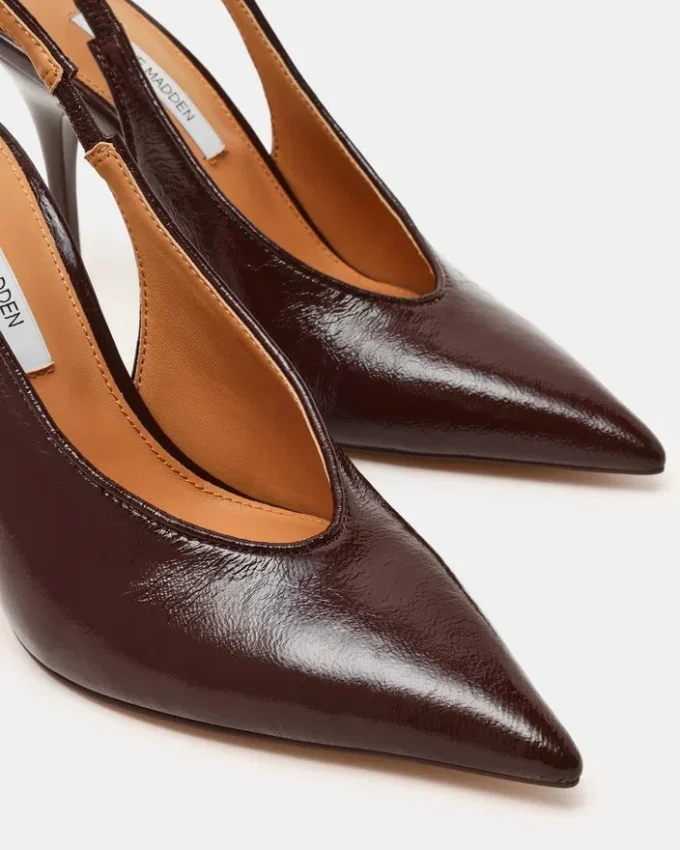 Andromeda aus braunem Leder Andromeda aus braunem Leder