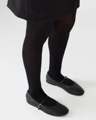 Besette Schwarzes Leder