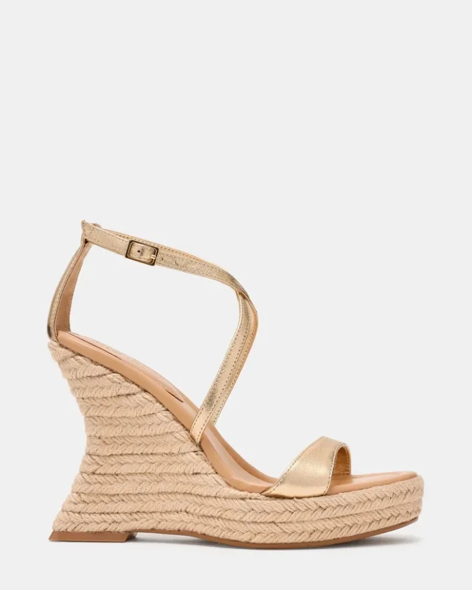 Caliana Gold-Leder Caliana Gold-Leder