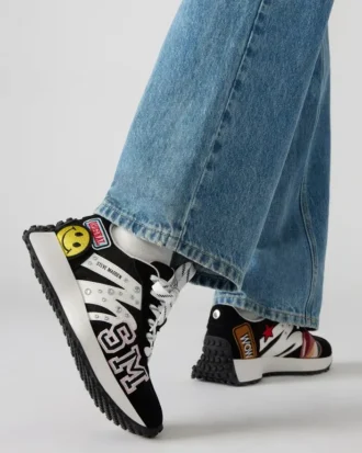 Campo Schwarz mit verschiedenen Aufnähern Campo Schwarz mit verschiedenen Aufnähern