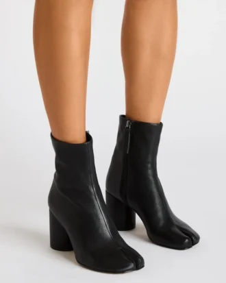 Caro Schwarzes Leder