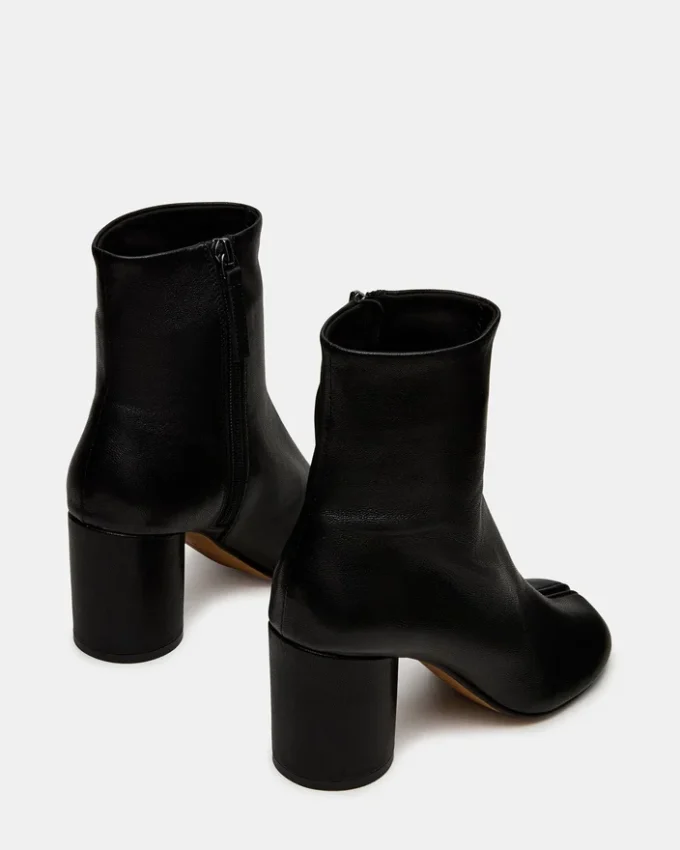 Caro Schwarzes Leder