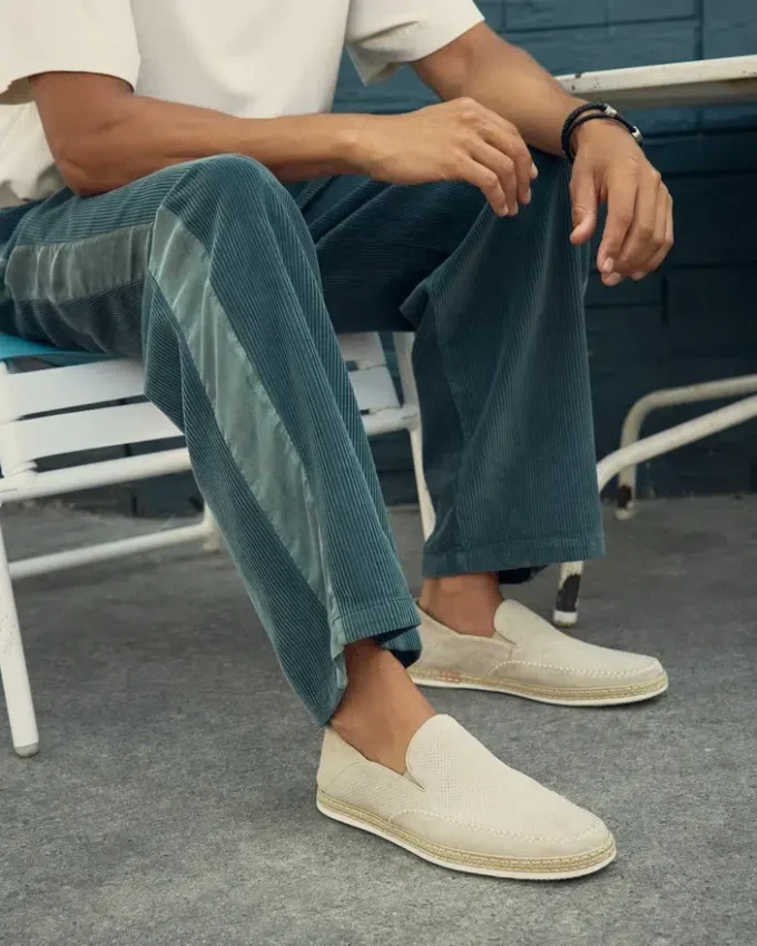 Caydenn Off-White Caydenn Off-White