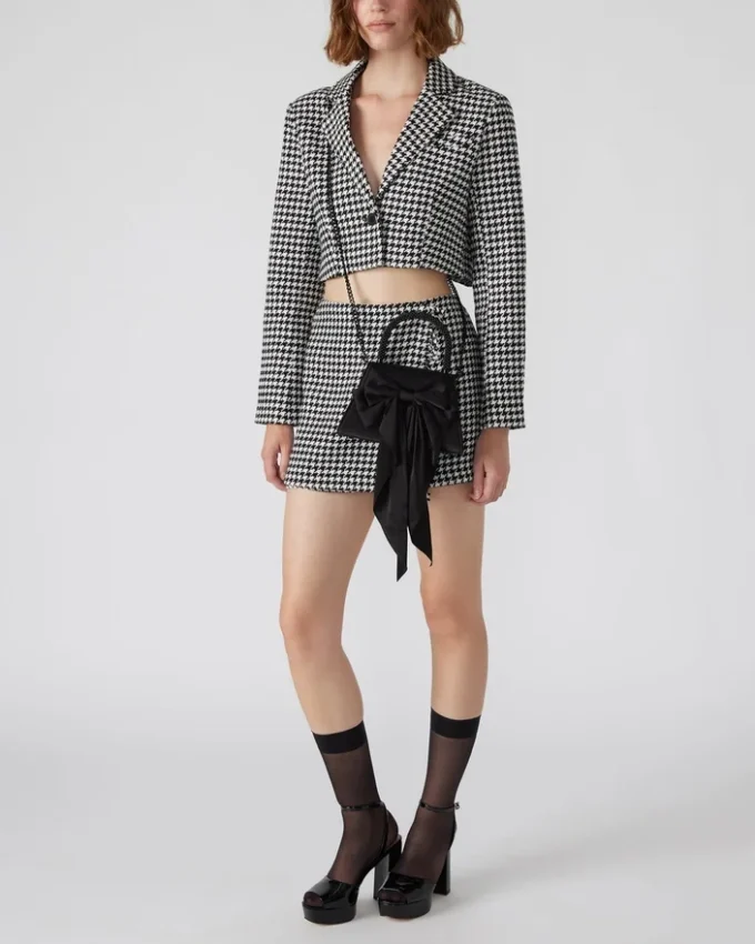 Cosette-Tasche aus schwarzem Satin Cosette-Tasche aus schwarzem Satin