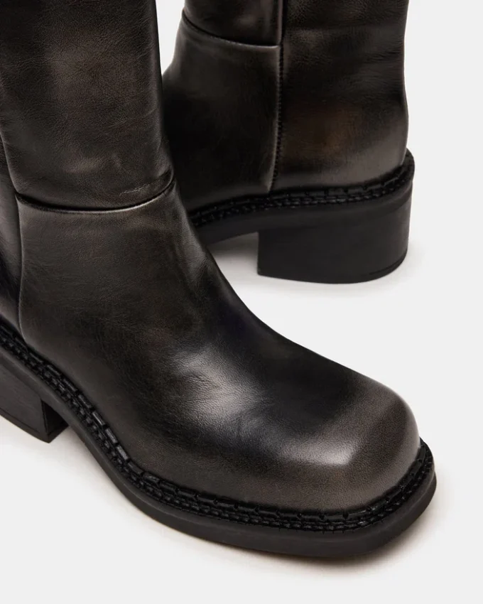 Davos Black Distressed Davos Black Distressed