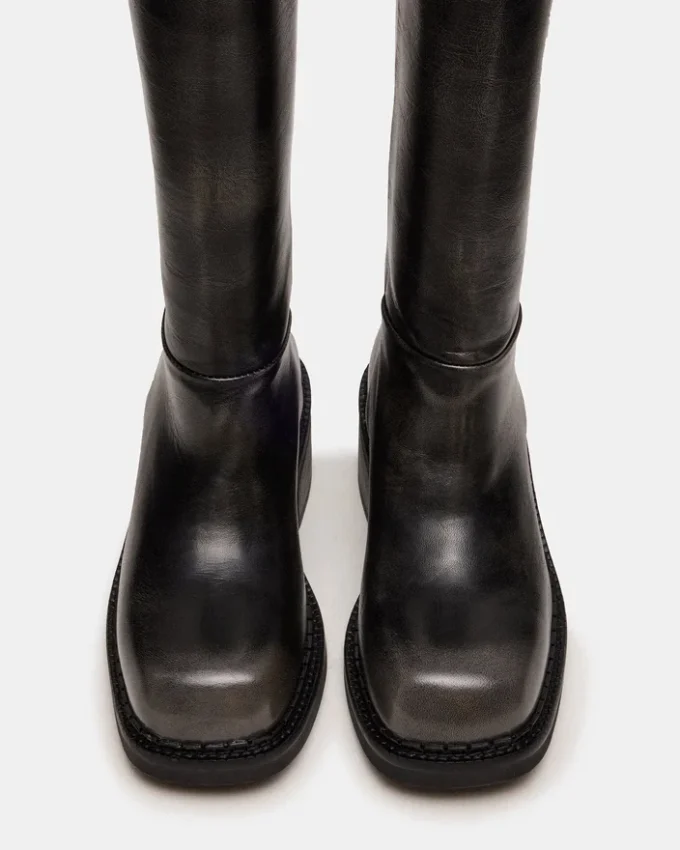 Davos Black Distressed Davos Black Distressed