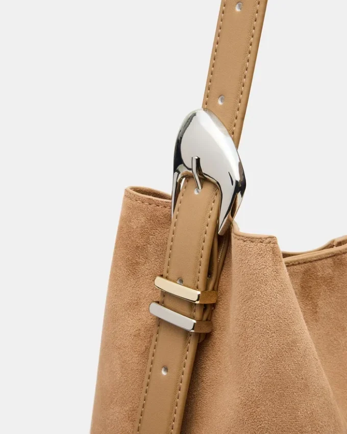 Denise-Tasche in Hellbraun Denise-Tasche in Hellbraun