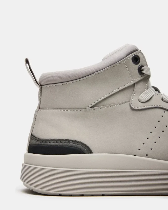 Derick Hellgrau Derick Hellgrau