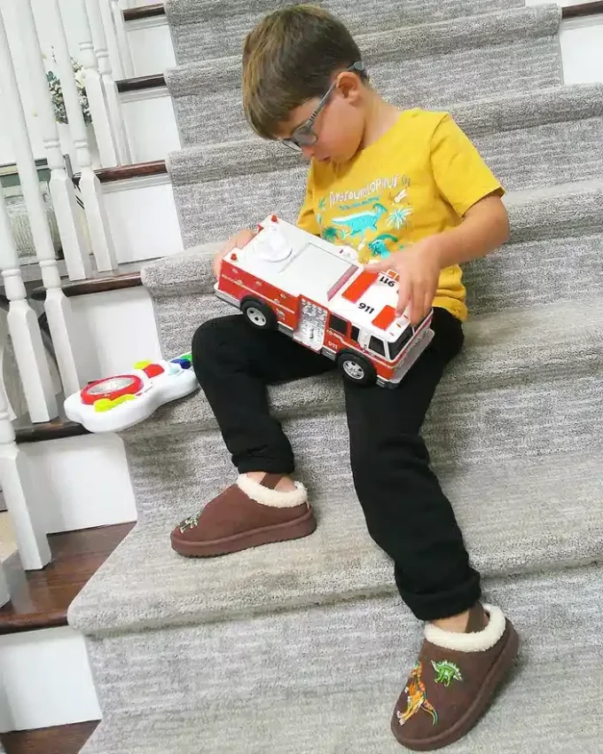 Dino Brown für Kleinkinder Dino Brown für Kleinkinder