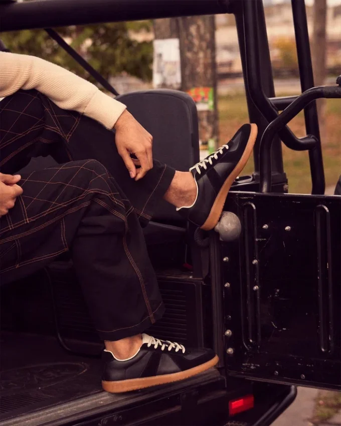 Dixon Schwarzes Leder