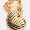 Gerippte Herzohrringe in Gold
