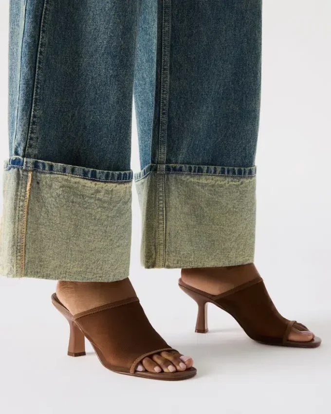 Gleam Brown Gleam Brown