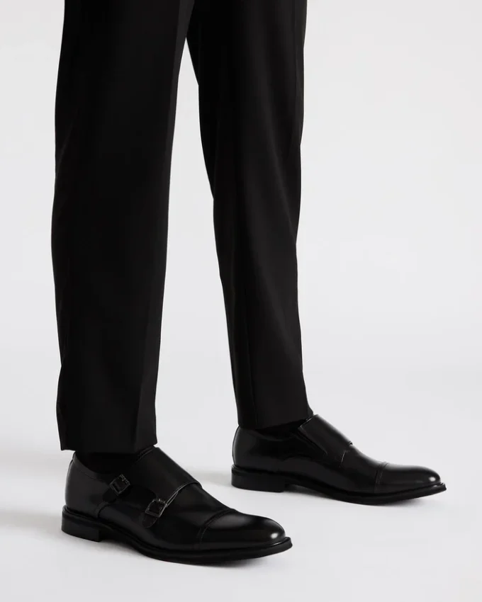 Haran Schwarzes Leder