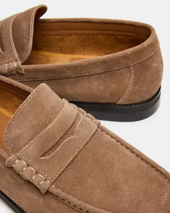 Huckle Taupe Wildleder