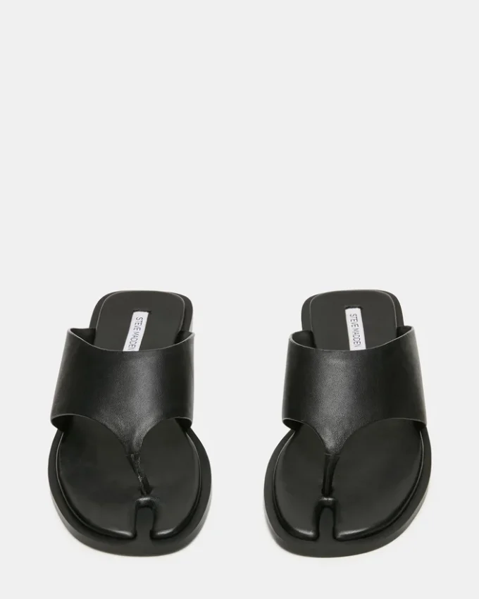 Illia Schwarzes Leder