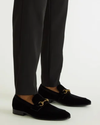 Jakiro Schwarzer Samt