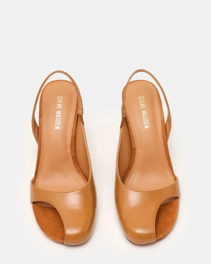 Janine in hellbraunem Leder