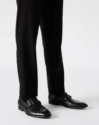 Jayshan Schwarzes Leder