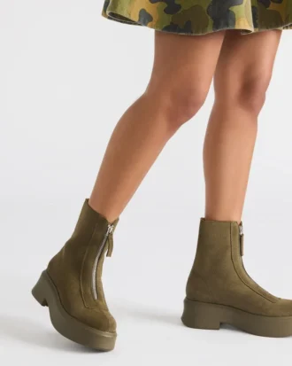 Jones Olive Wildleder