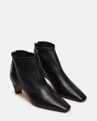 Juno Schwarzes Leder