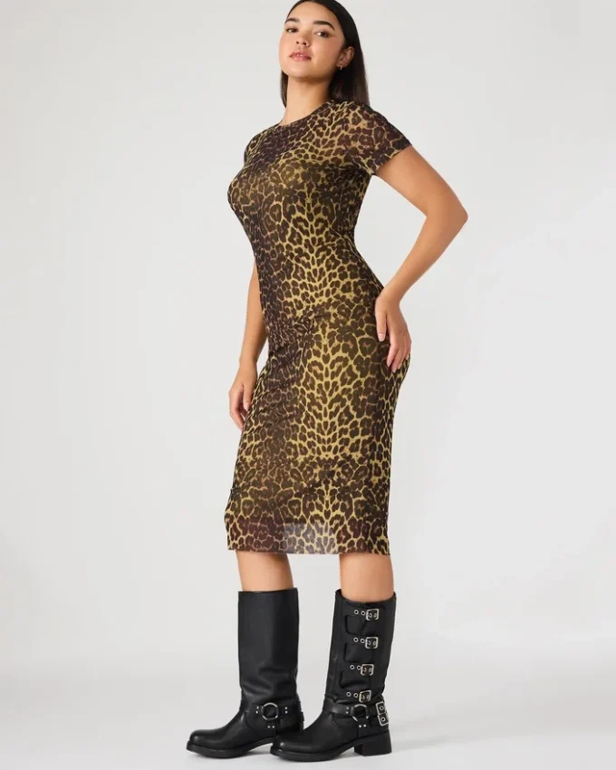 Kurzärmeliges Hailee-Kleid mit Hot-Spots-Print Kurzärmeliges Hailee-Kleid mit Hot-Spots-Print