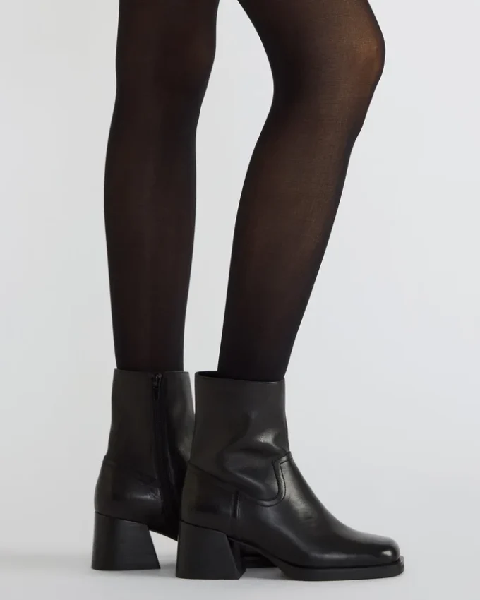 Latches Schwarzes Leder