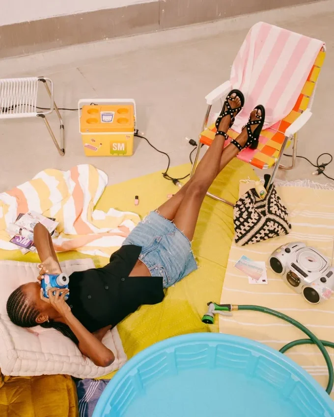 Linear Schwarzes Wildleder