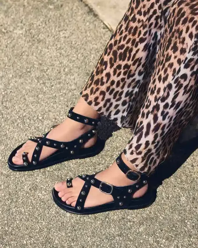 Linear Schwarzes Wildleder