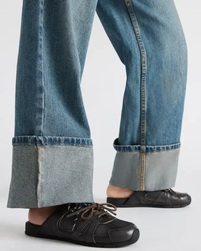 Maysa Schwarz Distressed Maysa Schwarz Distressed