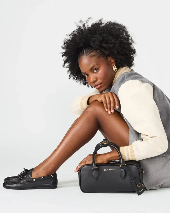 Merit-Tasche aus schwarzem Leder