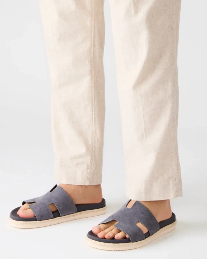 Merrick Graues Wildleder