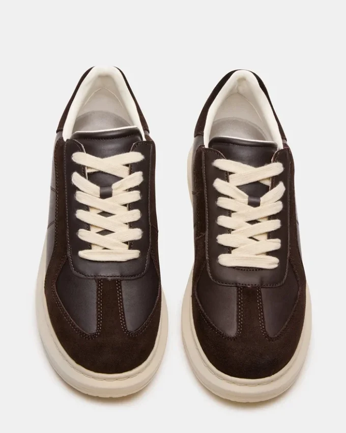 Minou aus braunem Leder