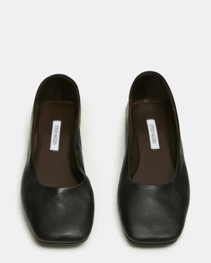 Nurture Schwarzes Leder