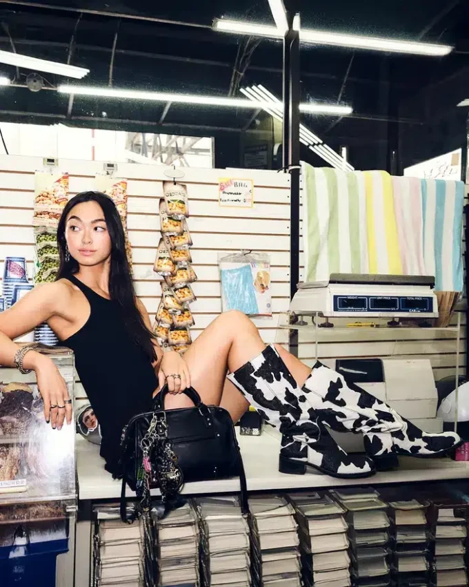 Riggs Schwarz mit Kuhmuster