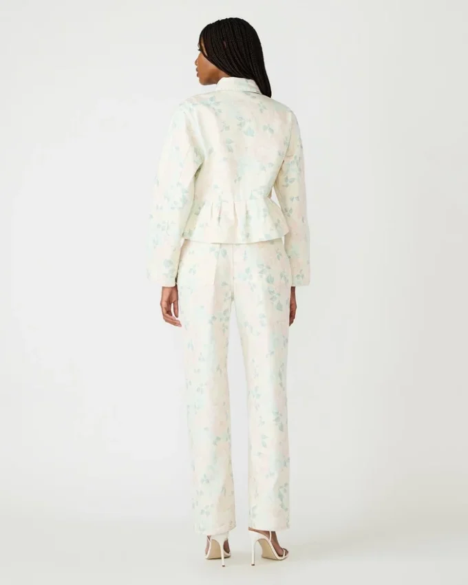 Sloan-Blumenjacke in Pfirsichbeige Sloan-Blumenjacke in Pfirsichbeige