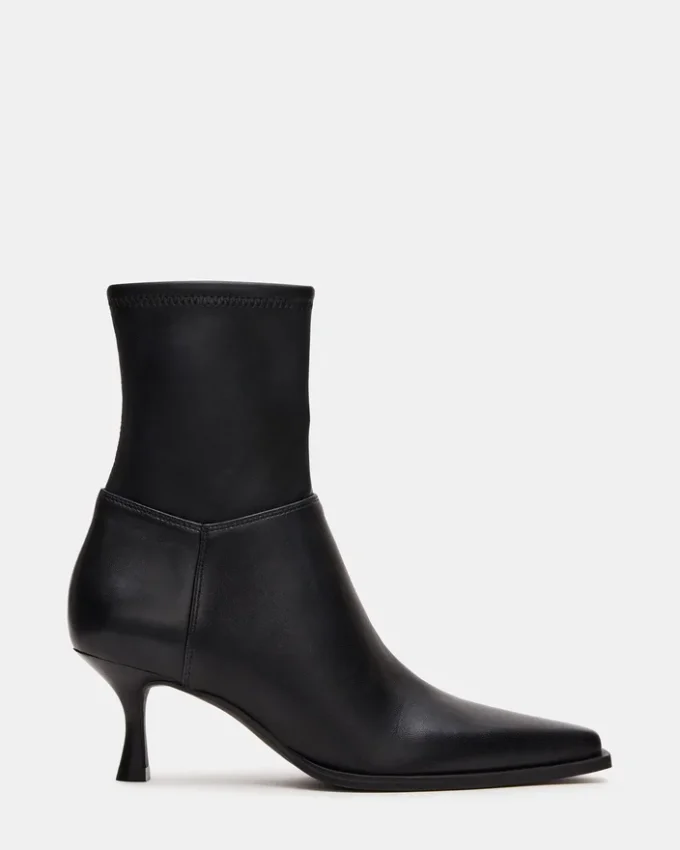 Stasia Schwarz Stasia Schwarz