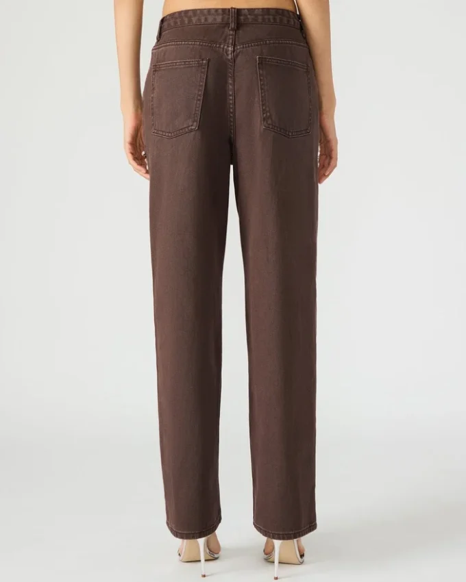 Taylor Jean Kakaobraun Taylor Jean Kakaobraun