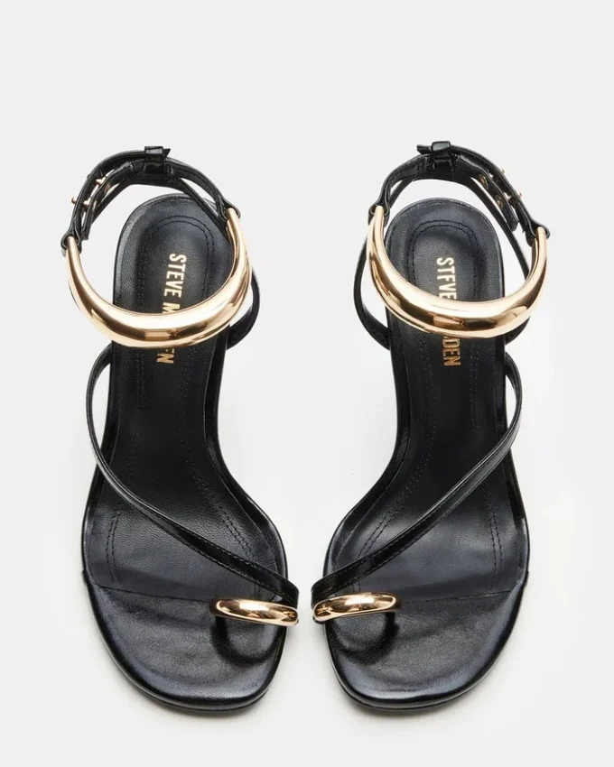 Tia Schwarz Tia Schwarz