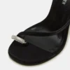 Tia Strass-Stiletto aus schwarzem Satin Tia Strass-Stiletto aus schwarzem Satin