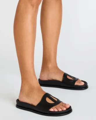 Zosia Schwarzes Leder